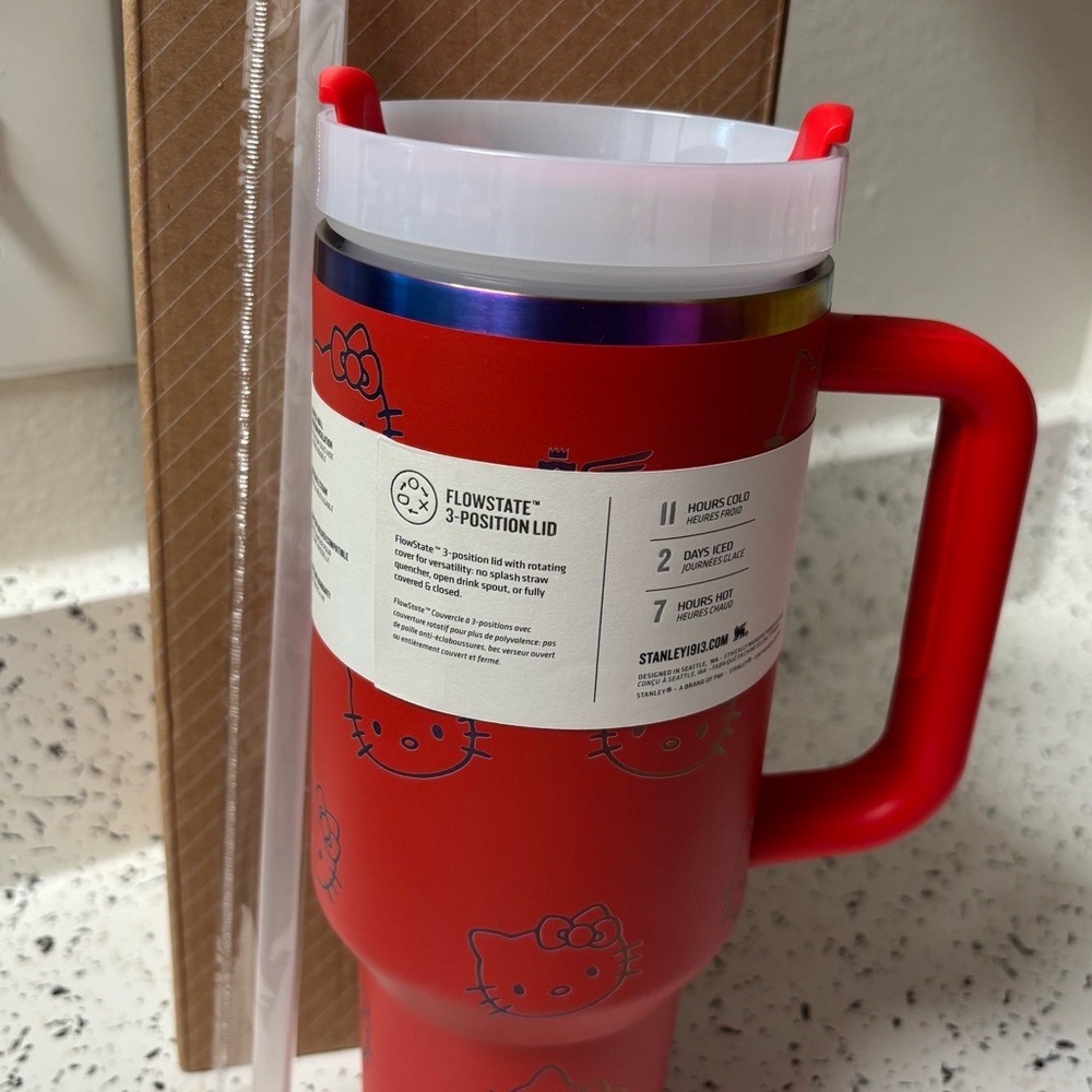 Stanley Red Hello Kitty Quencher H2.0 Tumbler - Picture 4 of 7